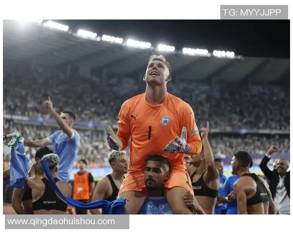 诺伊尔遭遇重伤赛季报销拜仁迅速求助德赫亚救急